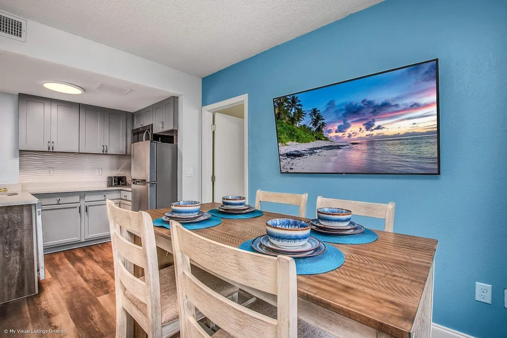 Stylish Condo CDC Standards Private Balcony 2BD 2BA 6en165