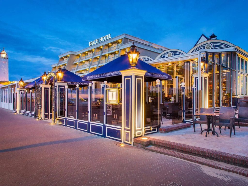 Beach Hotel