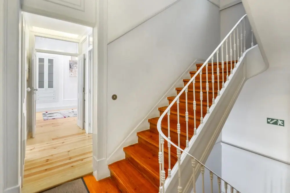 Luxury Stay In Prime Location W/ Ac, Lift & Private Patio