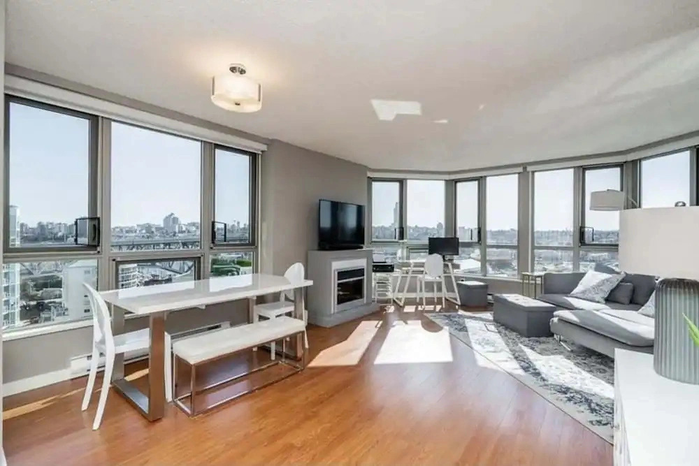 Convenient Downtown Flat
