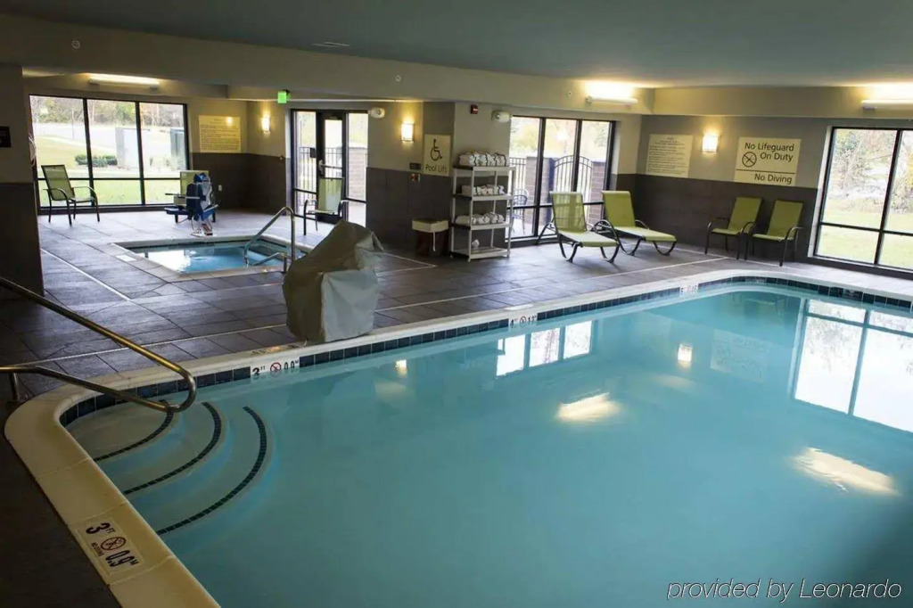 Hampton by Hilton Lansing West