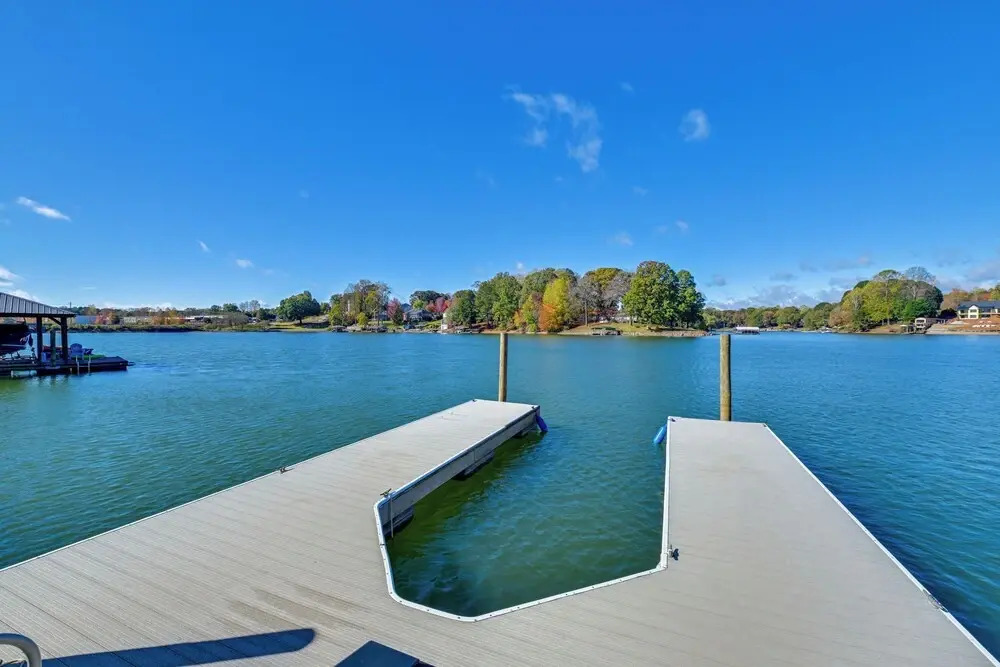 Spacious Lake Norman Retreat w/ Boat Ramp!