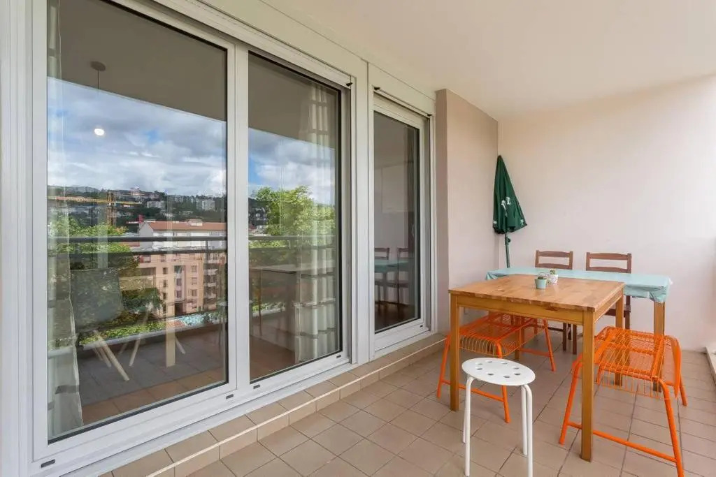 Appartement Lyon Centre Confluence 100 m2 Parking Terrasses