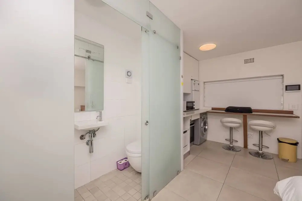 Bright and Adorable Studio in Vredehoek