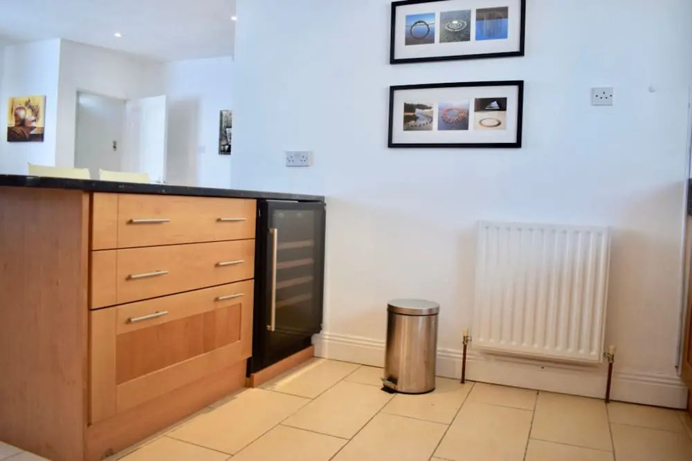 2 Bedroom Home With Parking In Ballsbridge