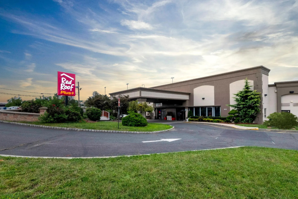 Red Roof Inn PLUS Woodbridge - Carteret