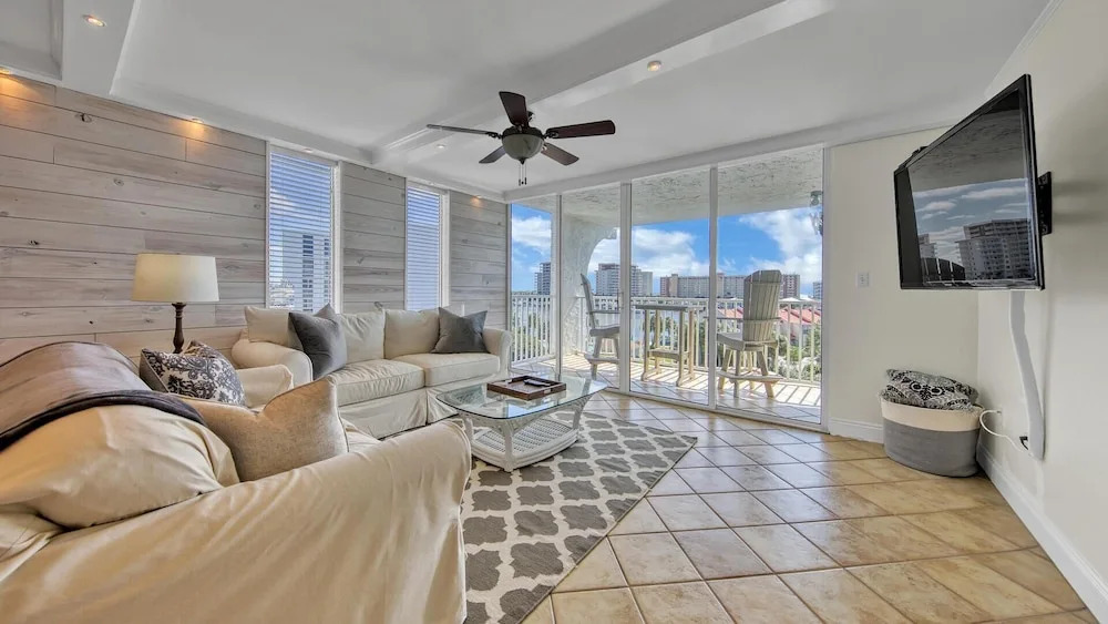 Dolphin Point 502b