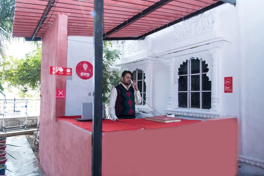 OYO 10704 Hotel Lake Haveli