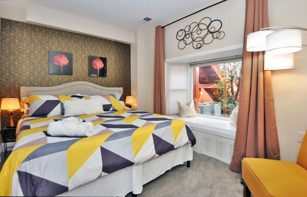 CH6 Beautiful Fully Furnished 2BR King Beds