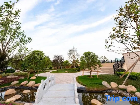 Nanjing Yinglu Wenquan Vacation Apartment
