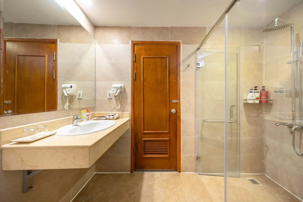 A25 Premium Hotel - 23 Quán Thánh