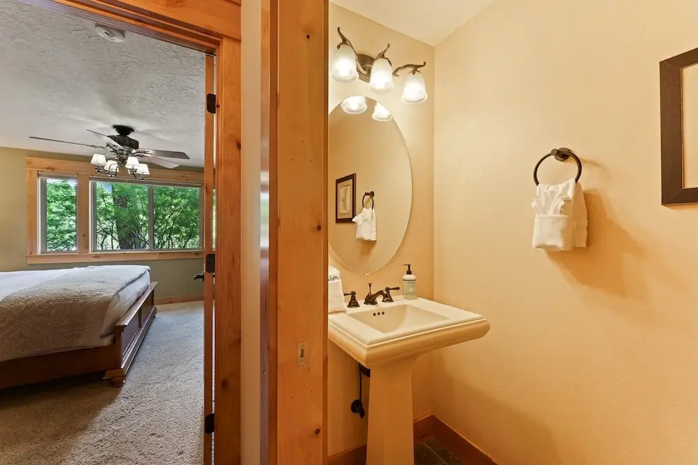 4 Red Fir 6 Bedroom Home