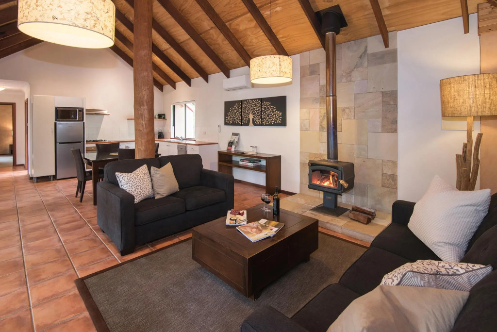 Forest Rise Chalets and Lodge