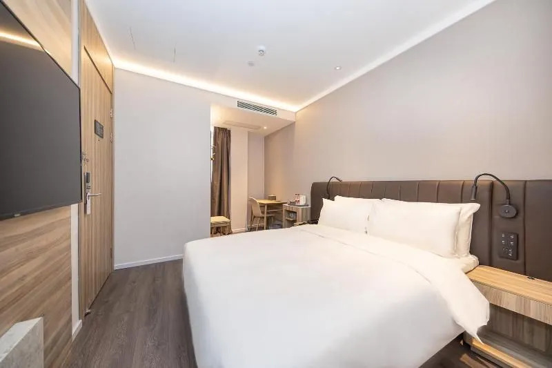 Hanting Hotel Shanghai Xujiahui Wanping South Road