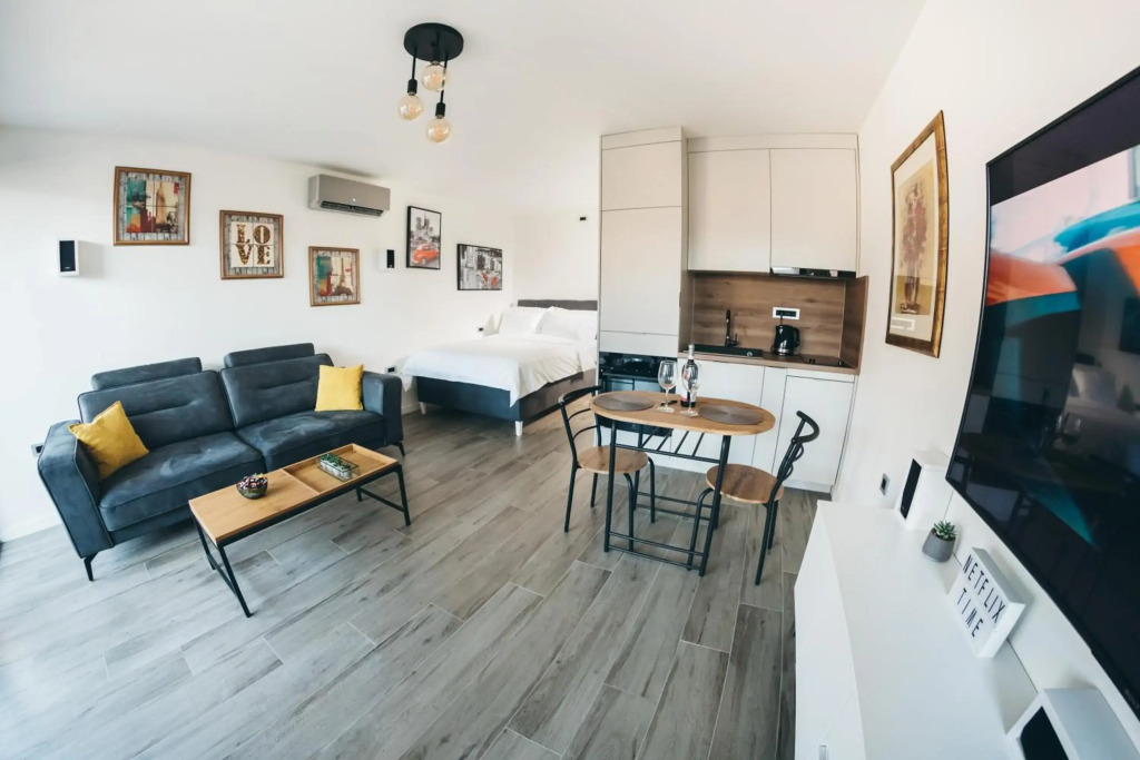 HelloSky Apartment