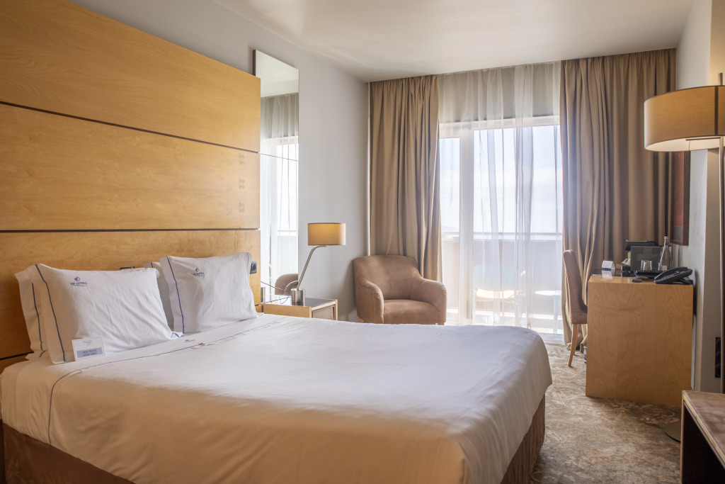 VIP Executive Azores Hotel