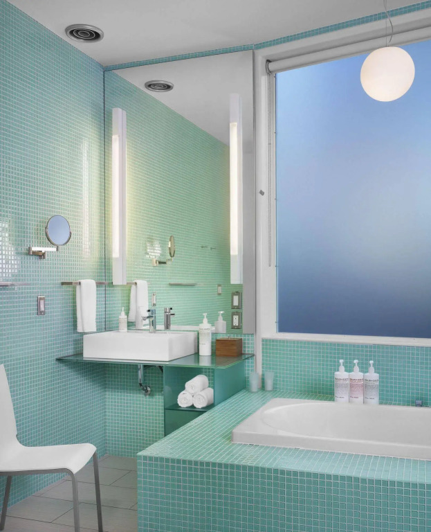 Frame Hotel - Treehouse