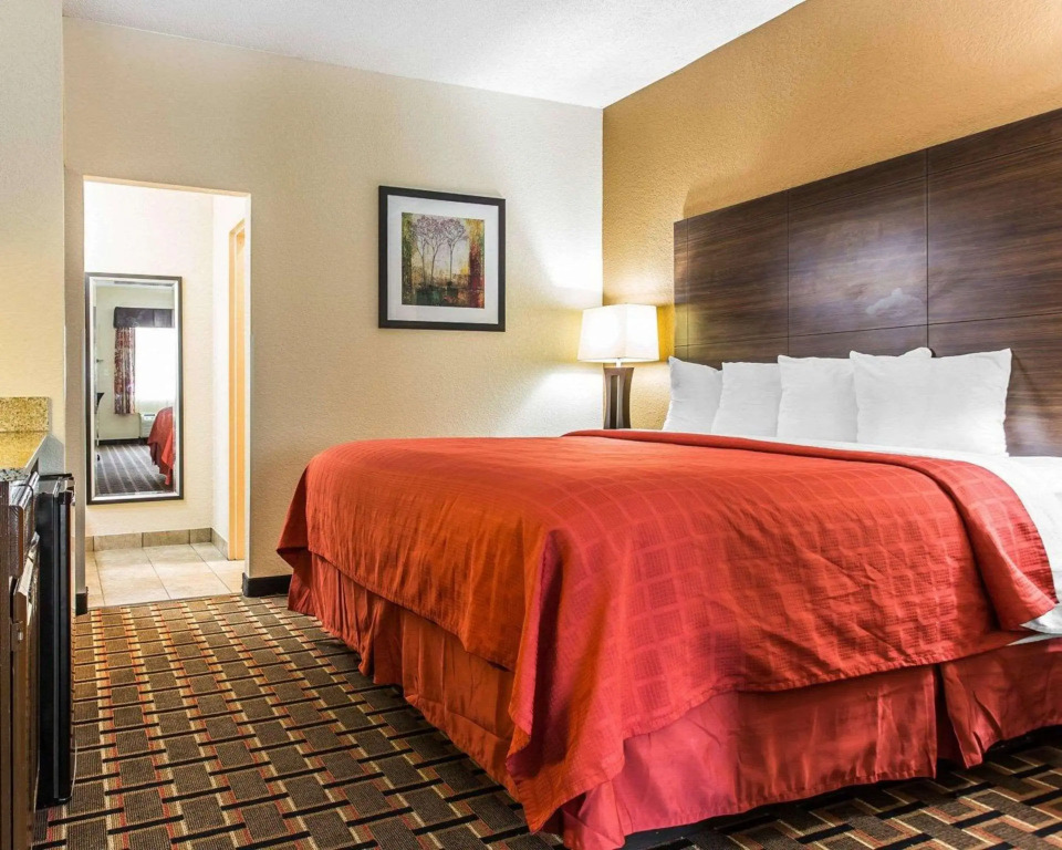 Quality Suites Hickory South