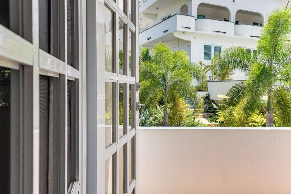 Walk to Beach! Vieques Casita w/ Pool Access