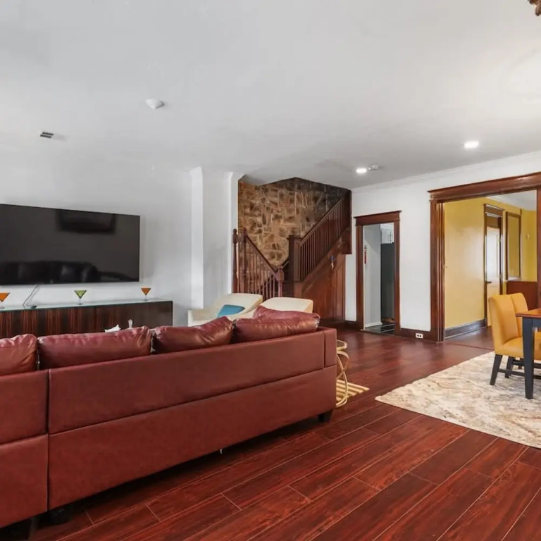 Family Group Trips to DC 4-br Close to Metro
