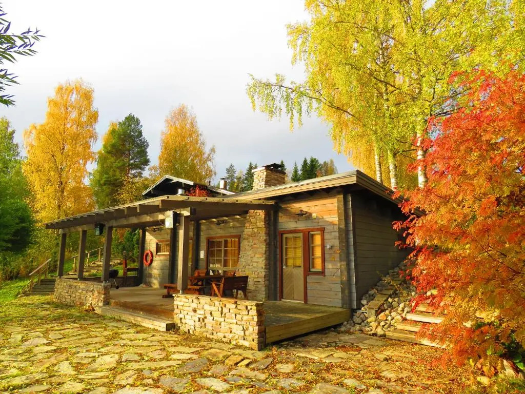 Holiday Village Tahko-Tours
