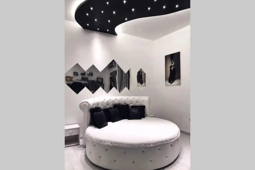 Lux Apartment in Downtown
