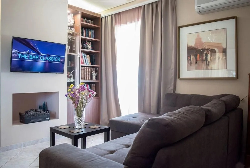 Aphrodite 6th flr apt 5 from metro