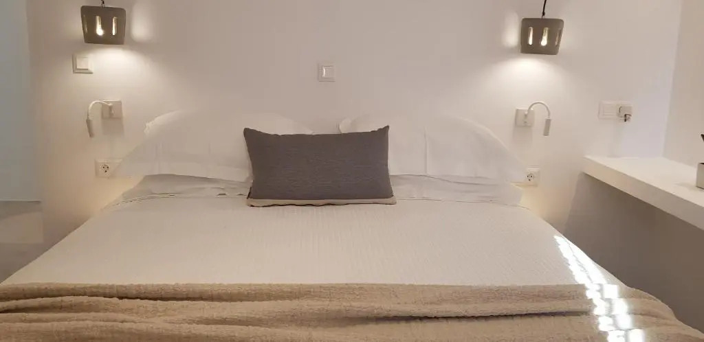 Modern House near Parikia with 3 bedrooms & 2 bath