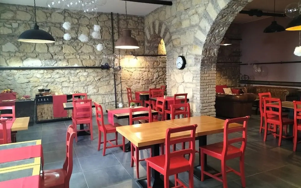 Halex room&food
