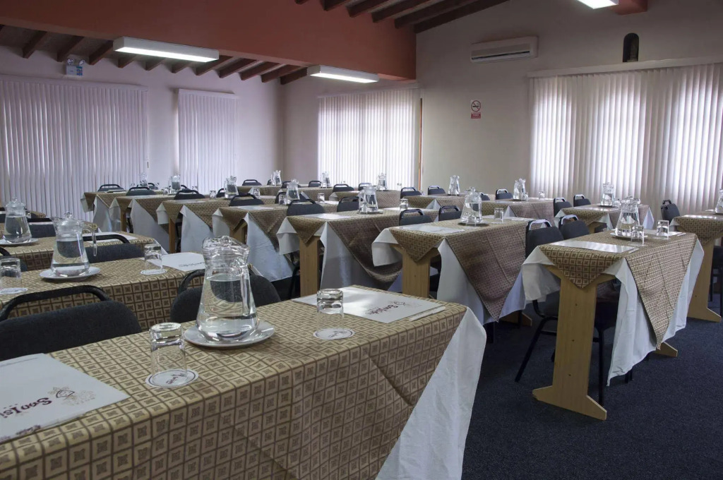 Hotel San Isidro Inn