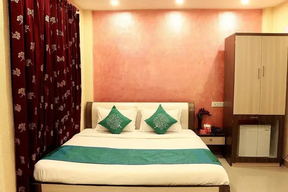 OYO 1628 Babul Hotel
