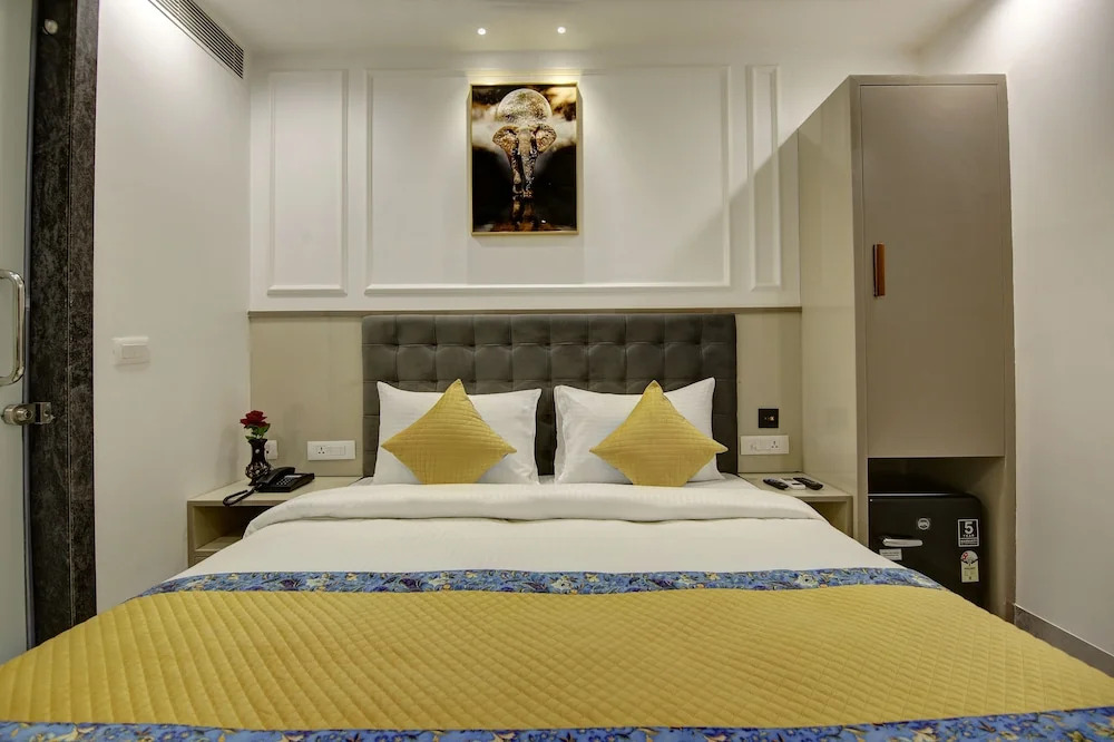 Hotel Kaca Inn - Near New Delhi Railway Station & Connaught Place