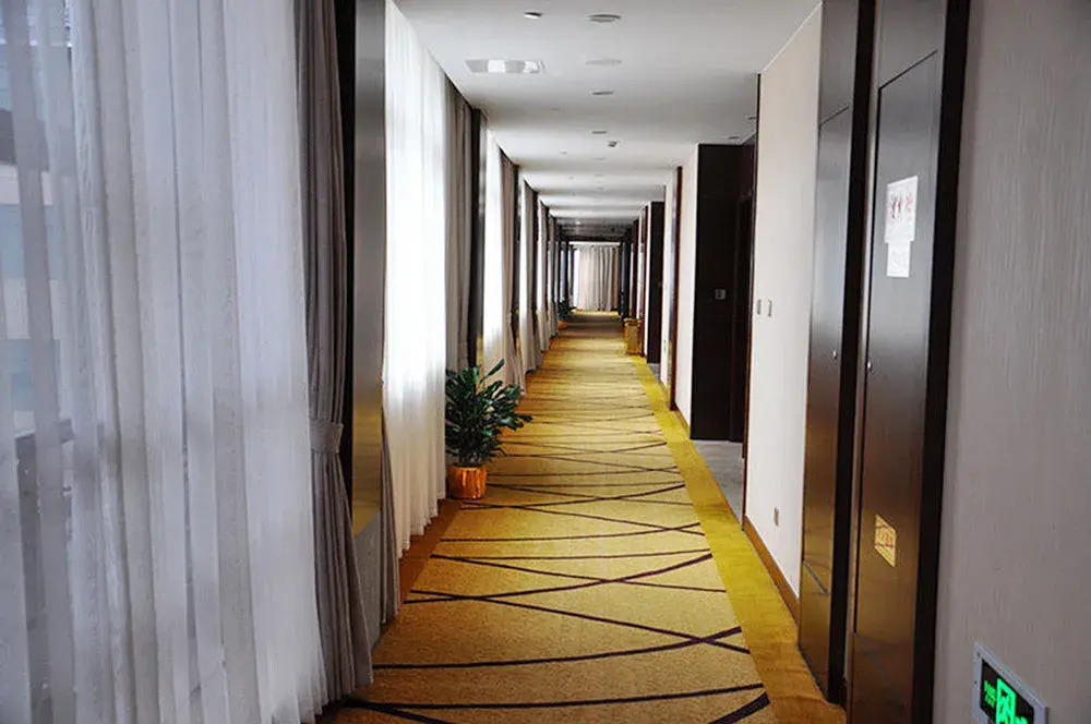 Phoenix Holiday Hotel