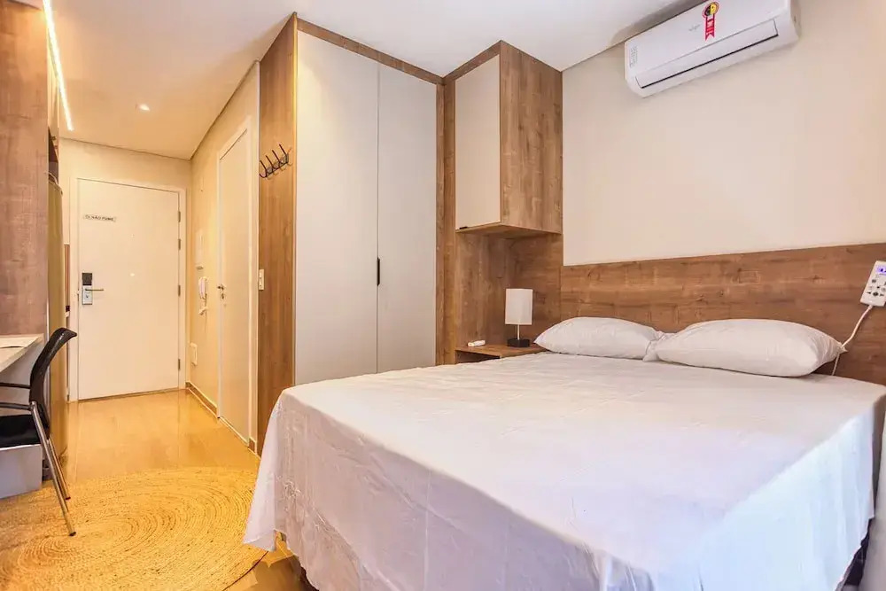 Flat na Vila Mariana c Varanda pr x ao Metr