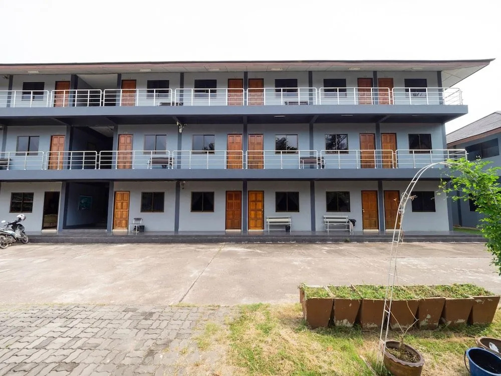 OYO 75370 Saowanee Resort And Apartment