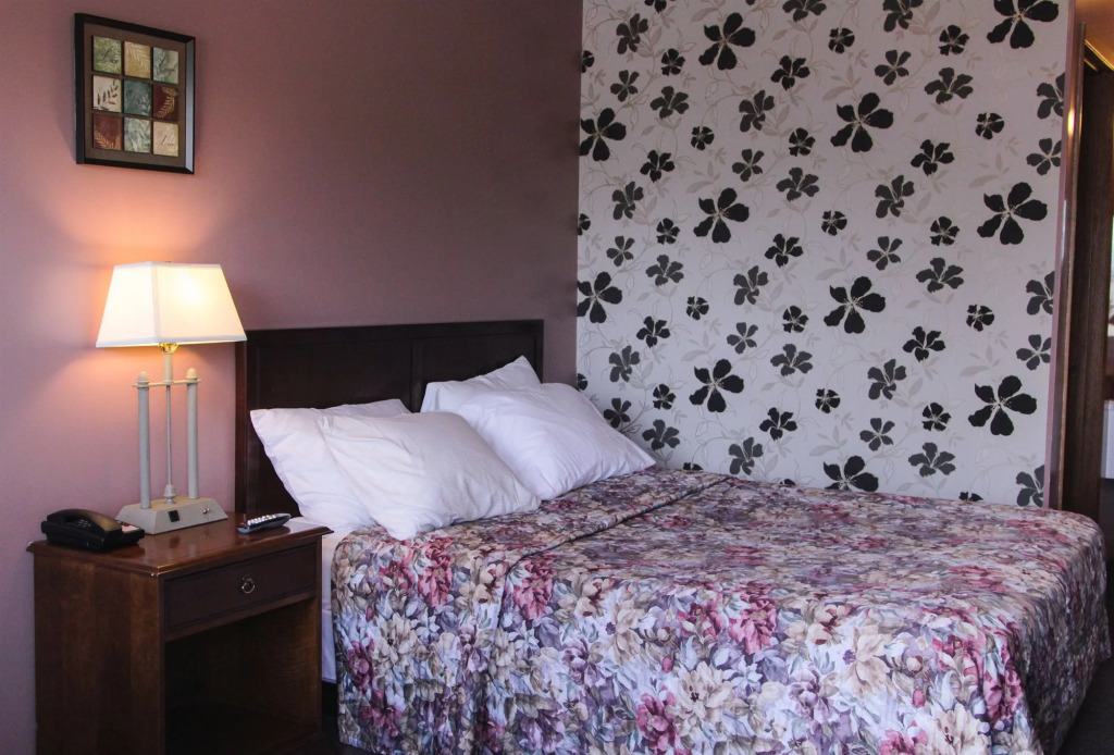 Kings Inn Midland
