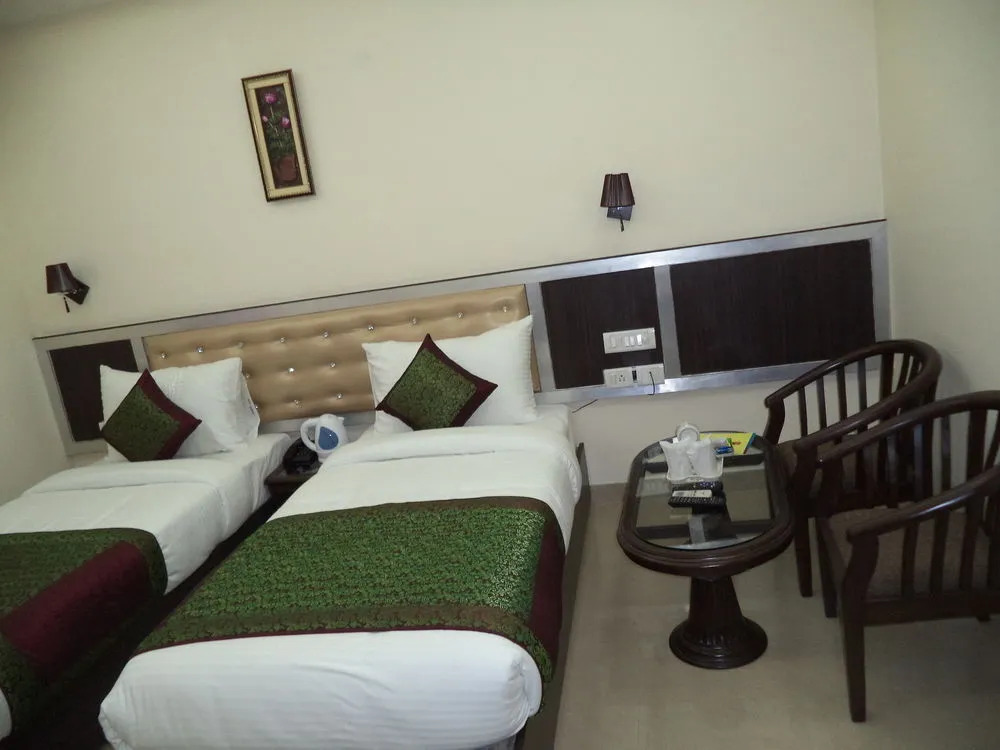 Airport Hotel Breeze