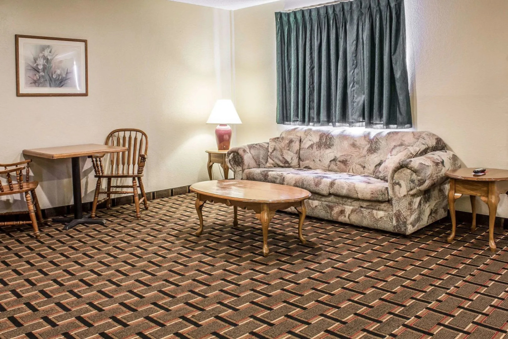 Le Mars Inn and Suites