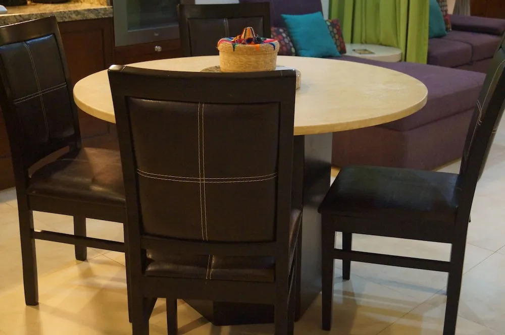 Romantic Zone V399 Studio