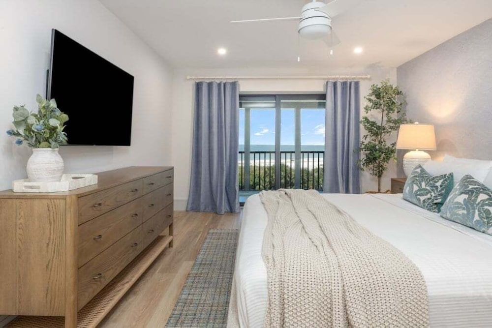 Sanddollar A302 3 Bedroom Condo