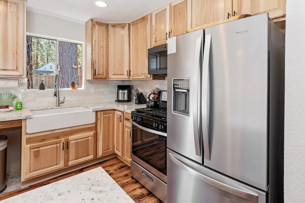 Pine Mountain Lodge - Cute And Cozy With Hot Tub And Fenced Yard! 2 Bedroom Cabin