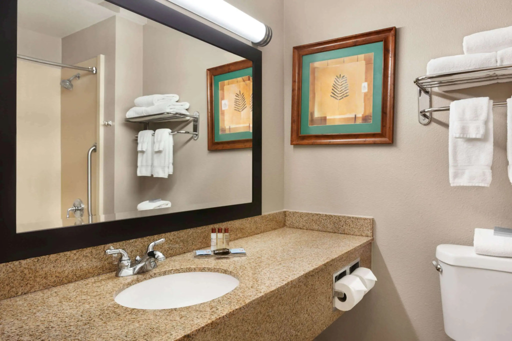 Wingate by Wyndham Bentonville