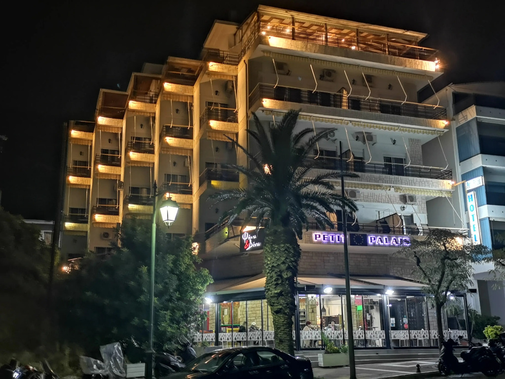 Petit Palais Hotel
