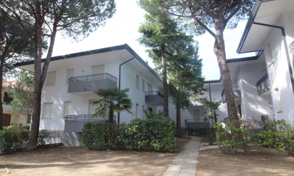 Spacious Flat 200mt From the Beach