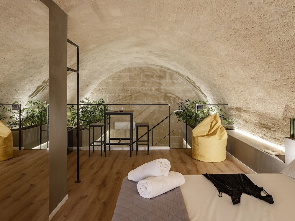 Hydria Rooms