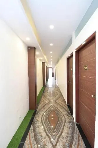 Hotel Gold By OYO Rooms