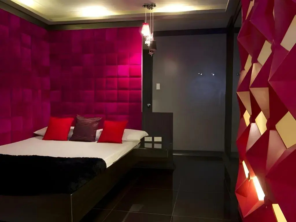 Victoria Court Suites - Pasig