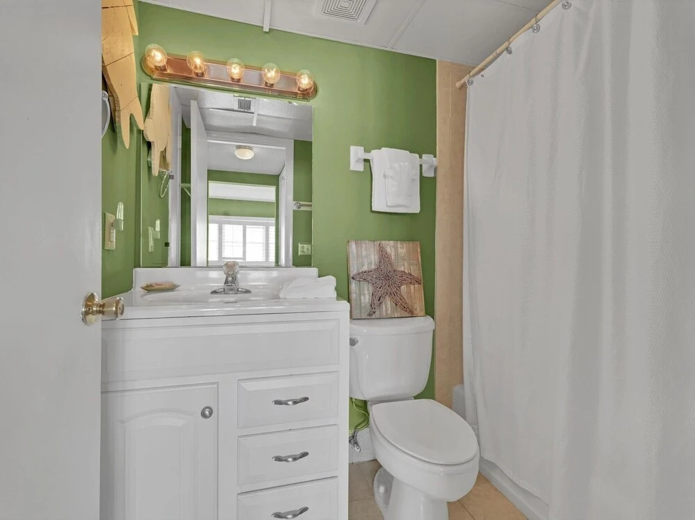 J7 Amelia South 2 Bedroom Condo by RedAwning, Fernandina Beach