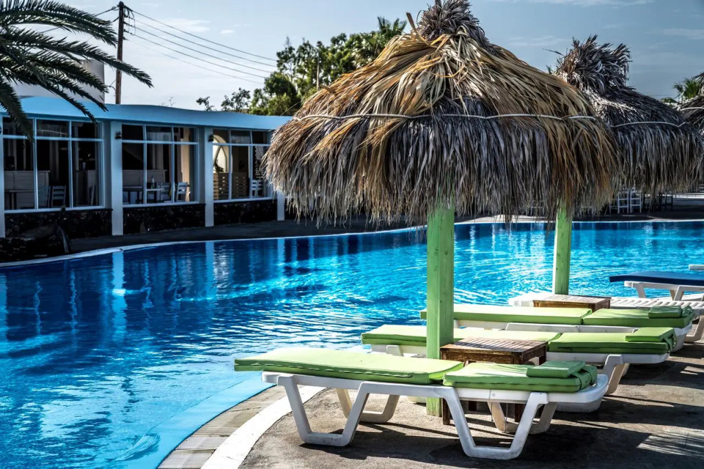 Divelia Hotel