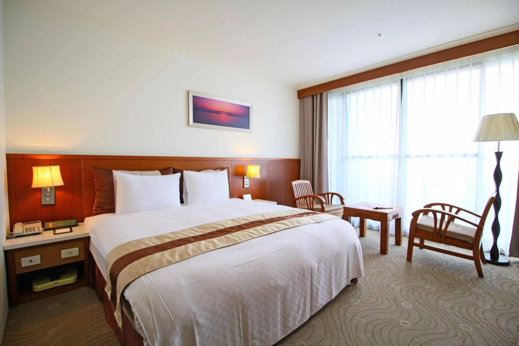 Yaling Hotel